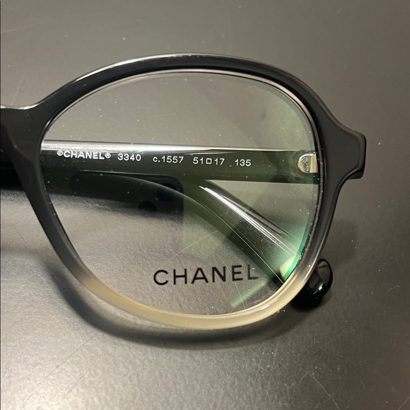 Authentic Chanel Gradient Black and Cream Glasses 3340 c.1557 size 51-17 - Picture 3 of 6